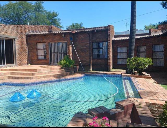 4 BEDROOM HOUSE FOR SALE IN TERENURE